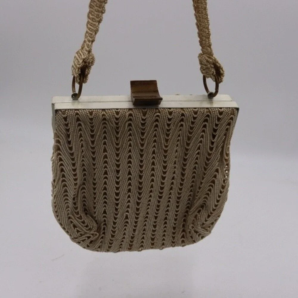 Vintage Cream Beaded Clam Shell Handbag Clutch - Picture 4 of 11